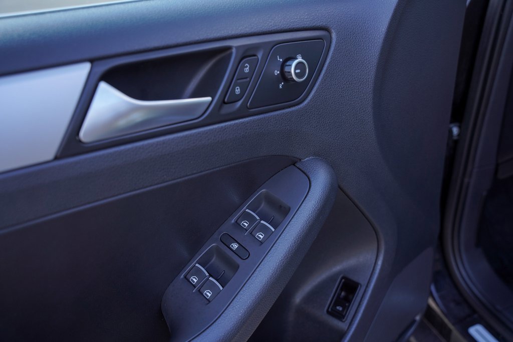 Used 2014 Volkswagen Jetta GLI Autobahn image 14