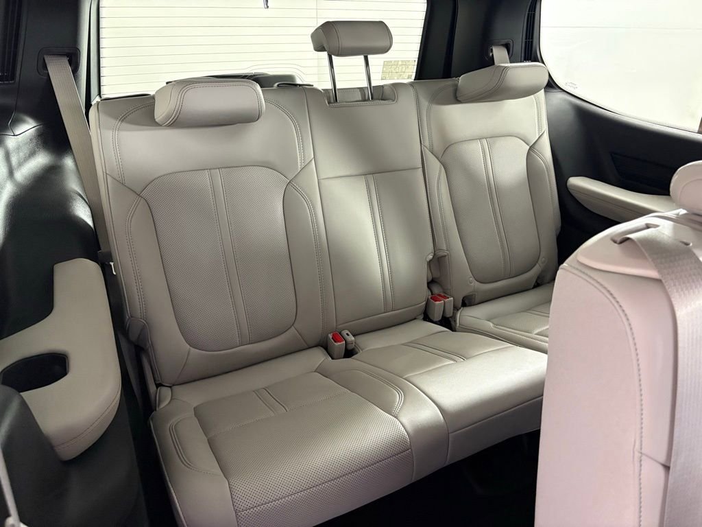 New 2026 Jeep Grand Wagoneer Summit image 44