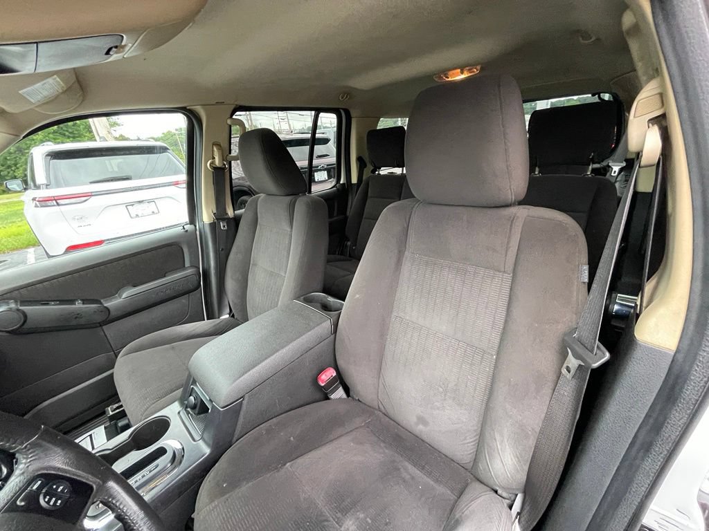 Used 2010 Ford Explorer XLT AWD/4WD image 14
