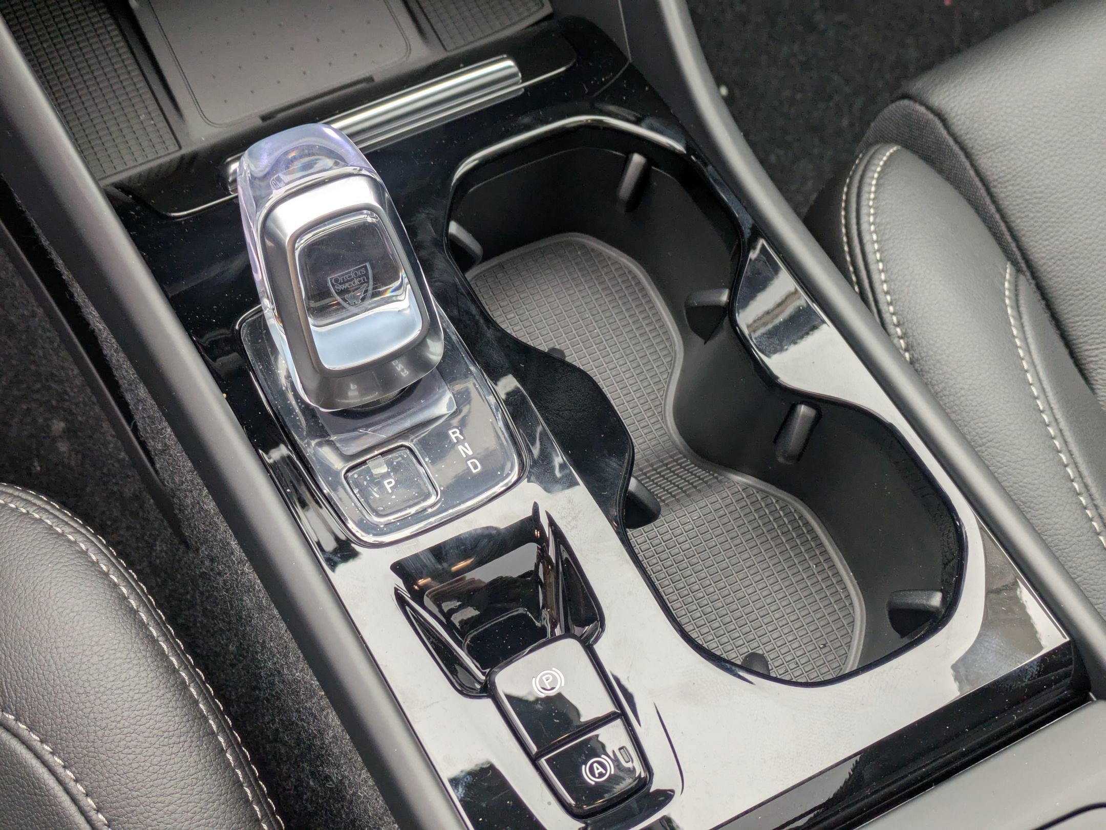 New 2025 Volvo XC40 B5 Plus w/ Protection Package Premier image 15