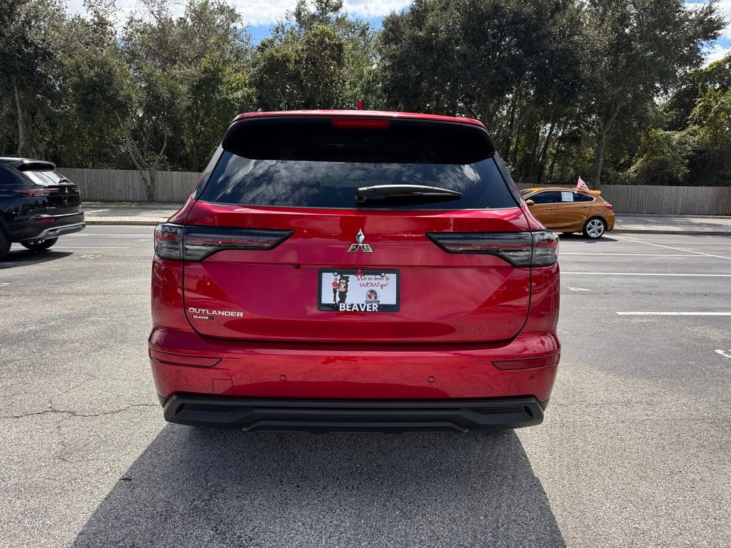 New 2025 Mitsubishi Outlander ES image 7
