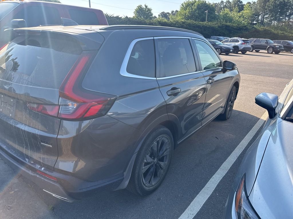 Used 2023 Honda CR-V Sport Touring image 3