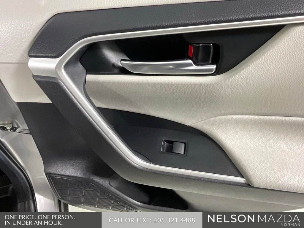 Used 2020 Toyota RAV4 XLE image 23
