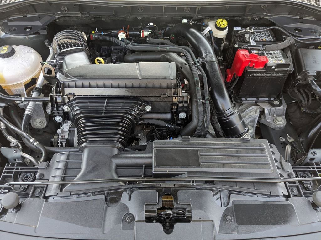 Used 2025 Ford Escape Platinum image 23