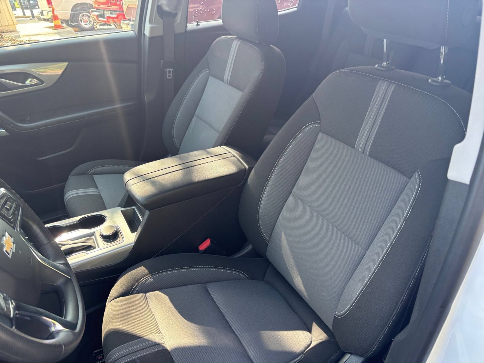 Used 2025 Chevrolet Blazer LT FWD image 25