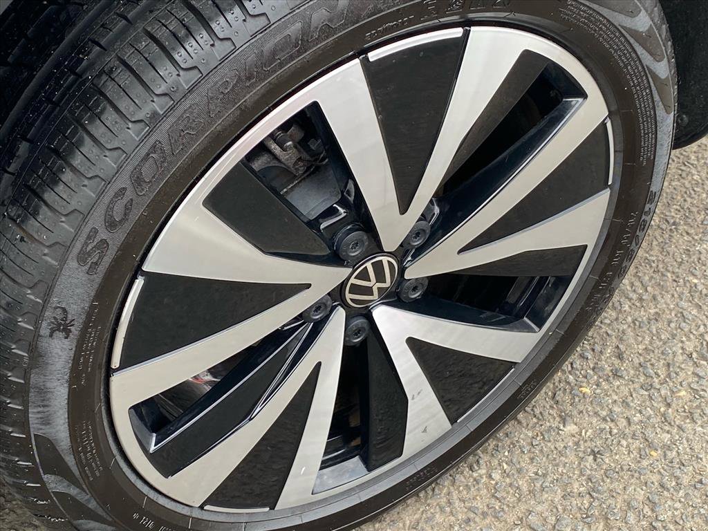 Used 2024 Volkswagen Taos SE w/ Panoramic Sunroof Package image 23