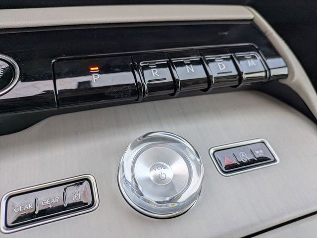 New 2026 Lincoln Navigator Reserve AWD/4WD image 14