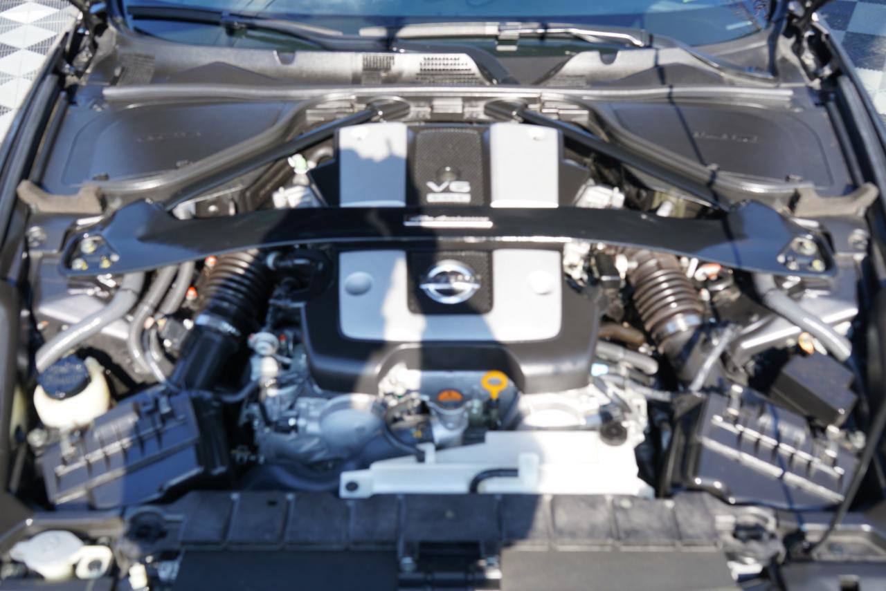 Used 2010 Nissan 370Z Touring w/ Sport Pkg image 65