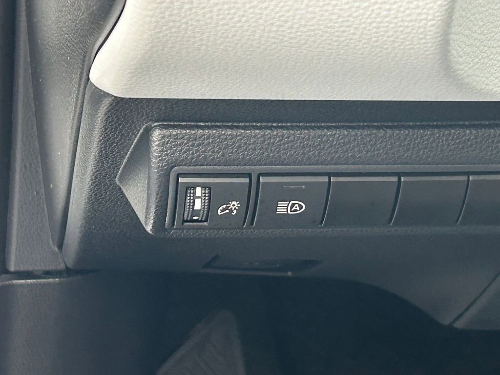 Used 2024 Toyota Corolla SE image 12