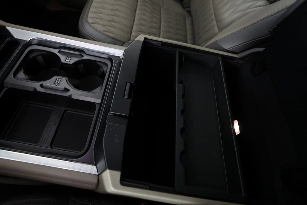 Used 2025 Ford F450 Platinum w/ Platinum Plus Package image 38