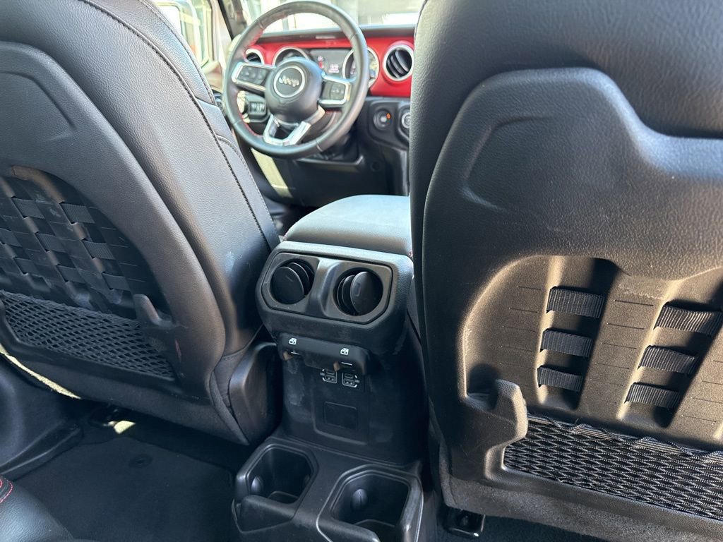 Used 2022 Jeep Gladiator Rubicon w/ Cold Weather Group AWD/4WD image 37
