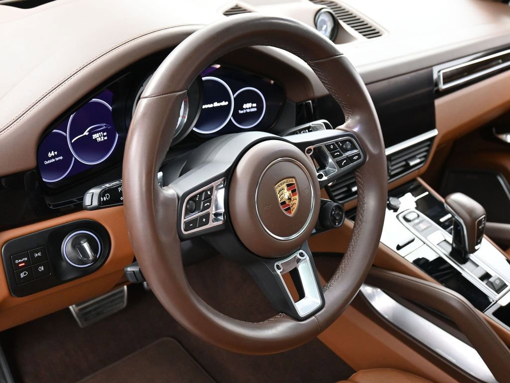 Certified 2023 Porsche Cayenne Turbo image 17