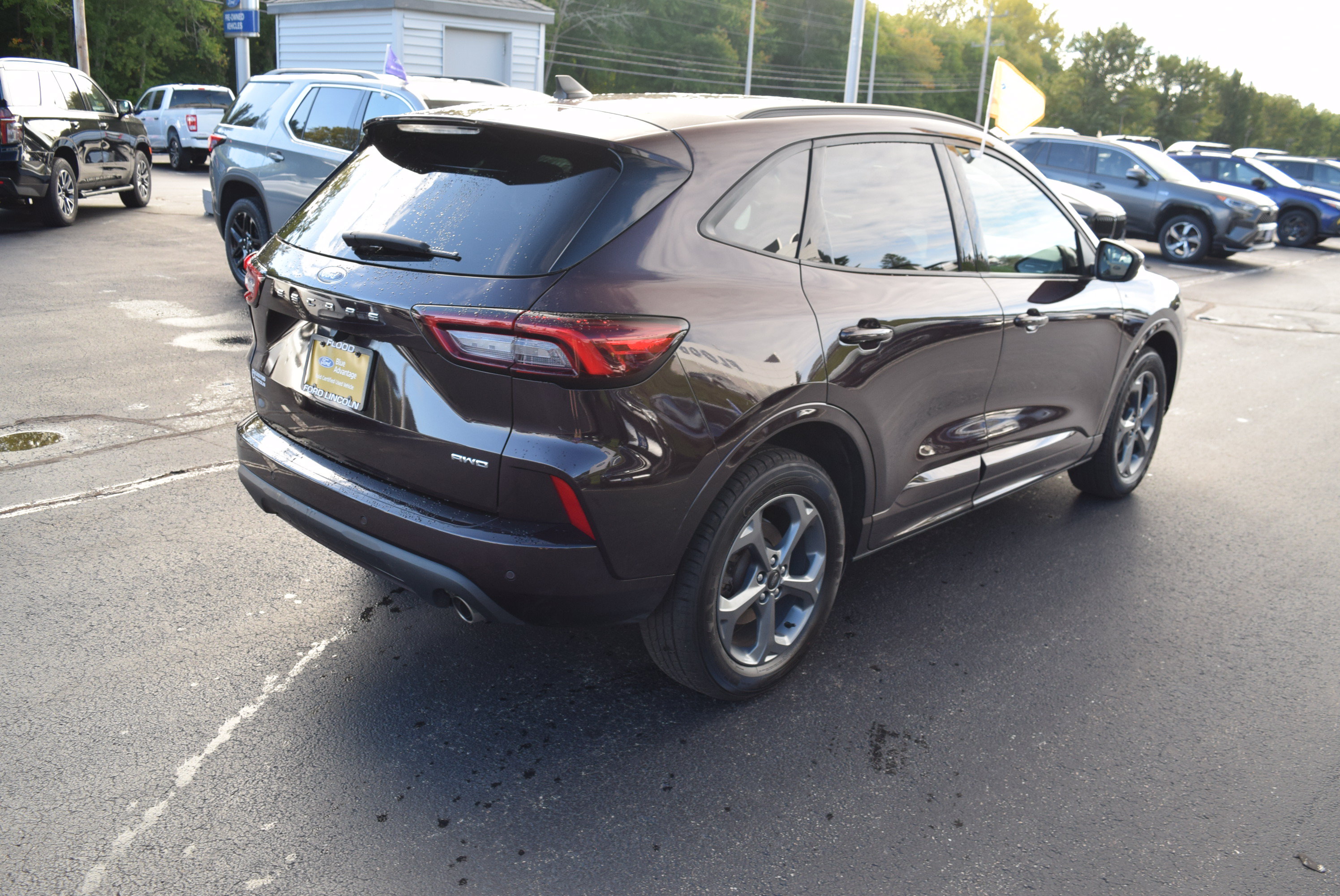 Used 2023 Ford Escape ST-Line Select w/ Tech Pack #1 AWD/4WD image 4
