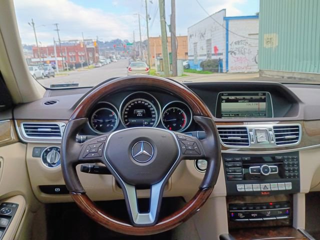 Used 2014 Mercedes-Benz E 250 BlueTEC Sedan image 28