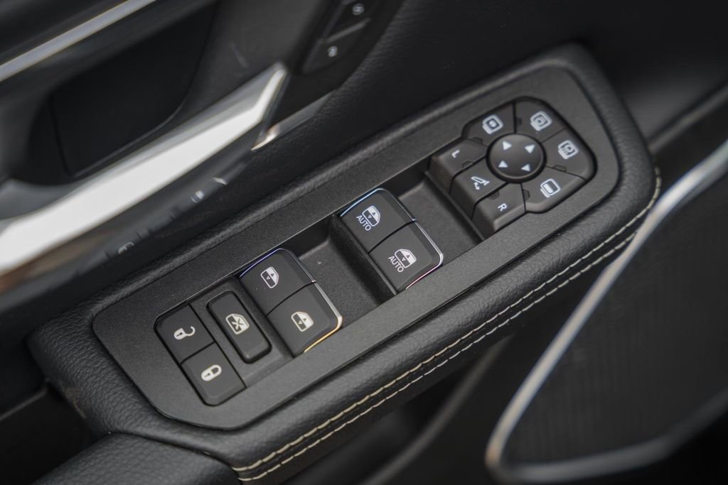New 2026 RAM 1500 Laramie AWD/4WD image 45