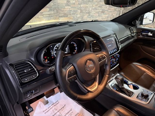 Used 2019 Jeep Grand Cherokee Overland AWD/4WD image 11