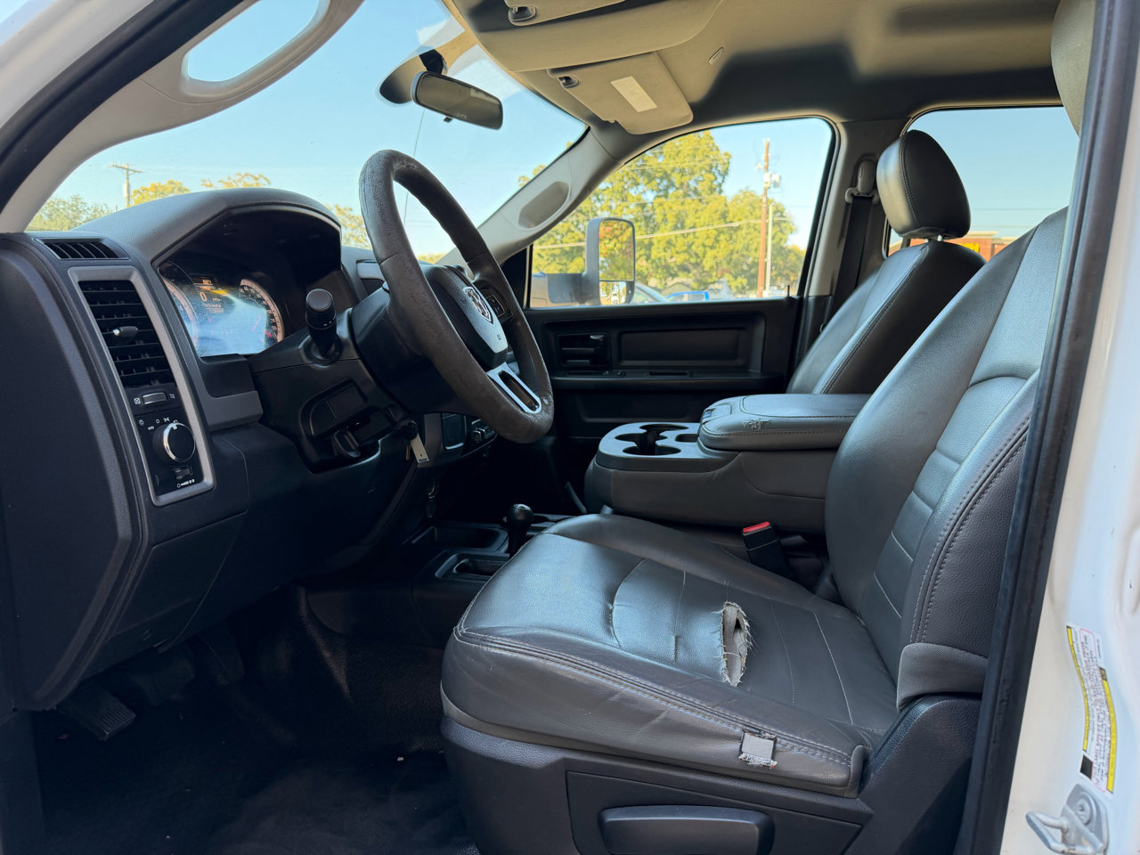 Used 2018 RAM 3500 Tradesman w/ Chrome Appearance Group image 44