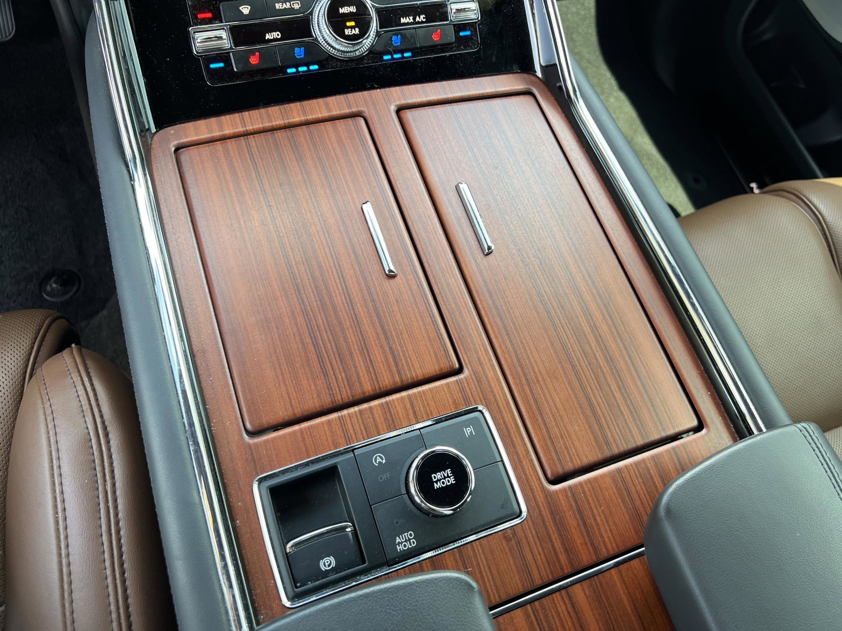 Used 2024 Lincoln Navigator Reserve image 19