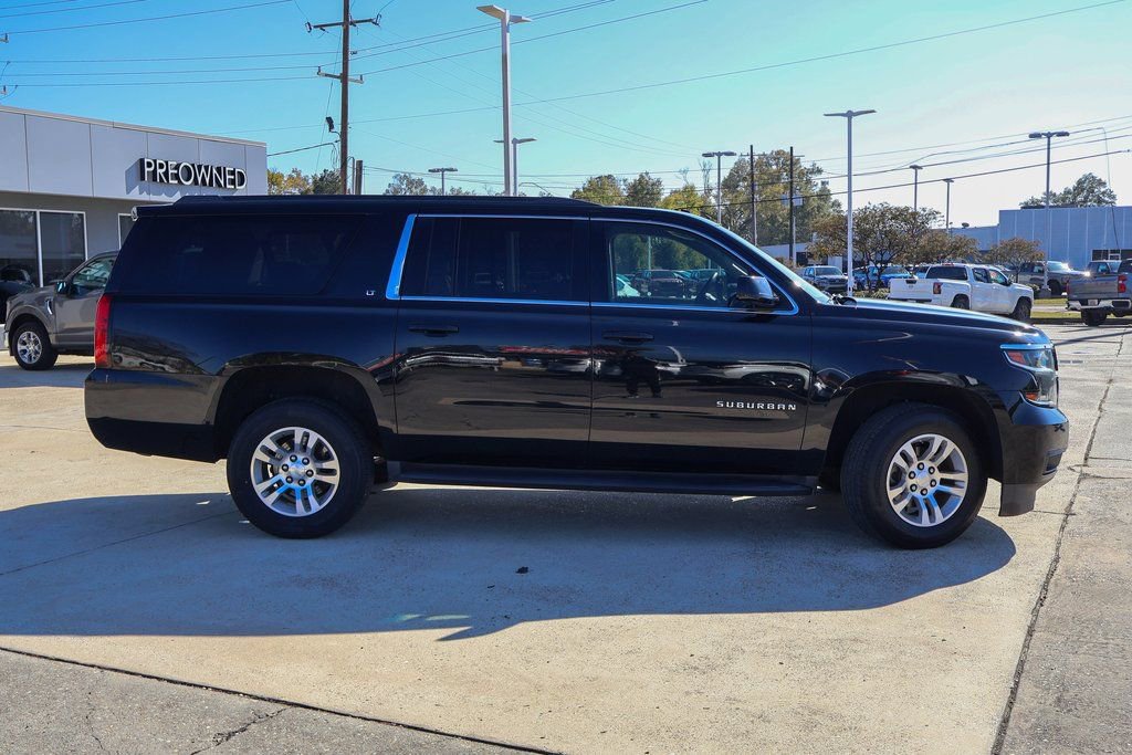 Used 2018 Chevrolet Suburban LT image 21