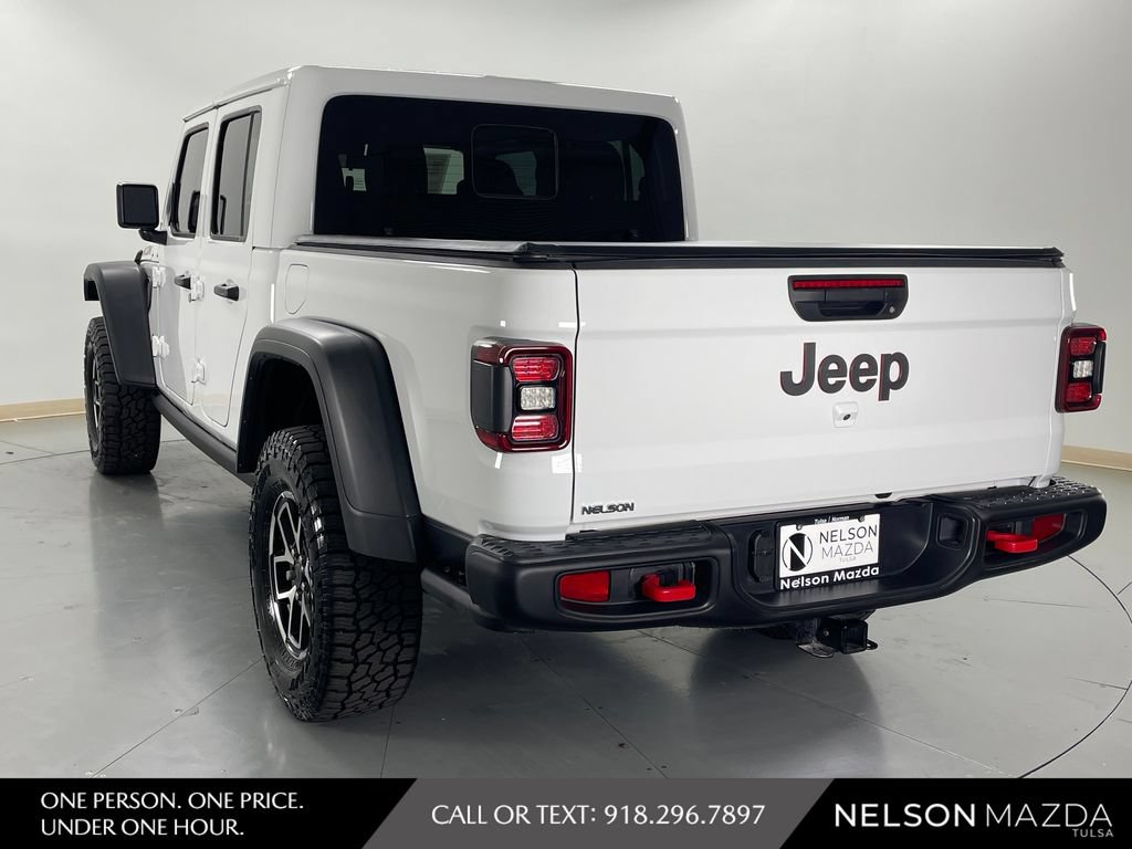 Used 2025 Jeep Gladiator Rubicon AWD/4WD image 8