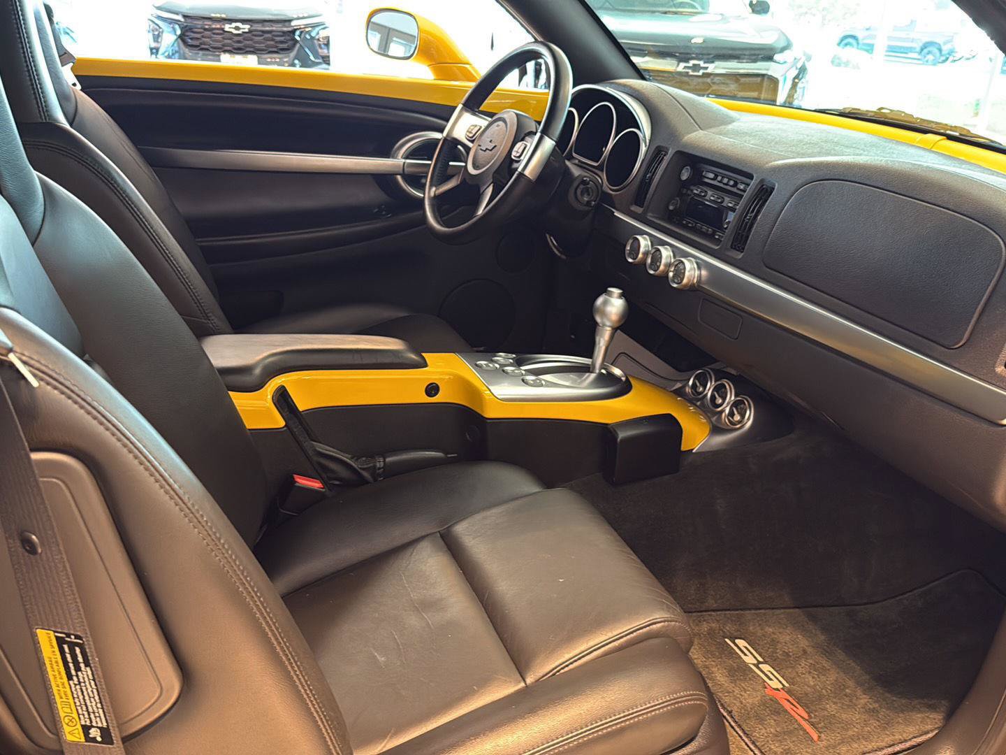 Used 2006 Chevrolet SSR w/ Preferred Equipment Group RWD image 23