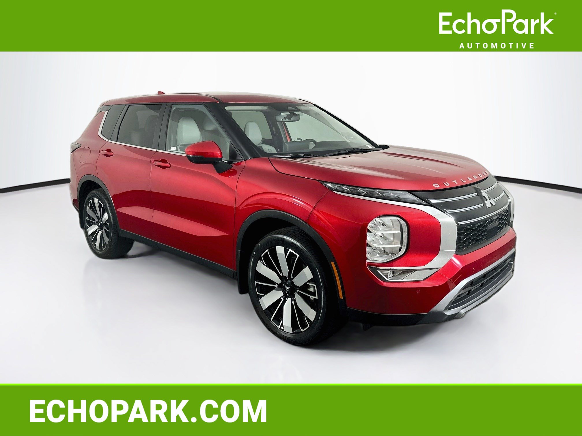 Used 2025 Mitsubishi Outlander SE