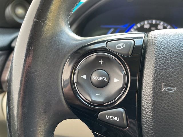 Used 2017 Honda Accord Touring image 23