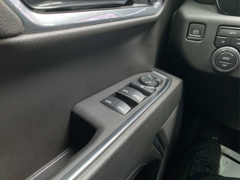 Certified 2025 Chevrolet Silverado 1500 LT image 33