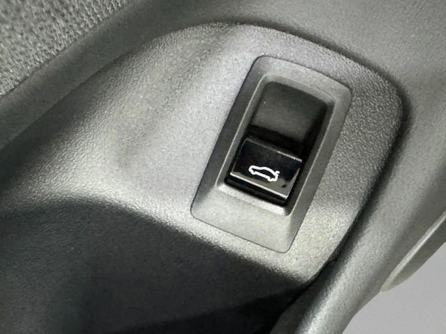 Certified 2026 BMW i5 eDrive40 w/ Premium Package AWD/4WD image 26