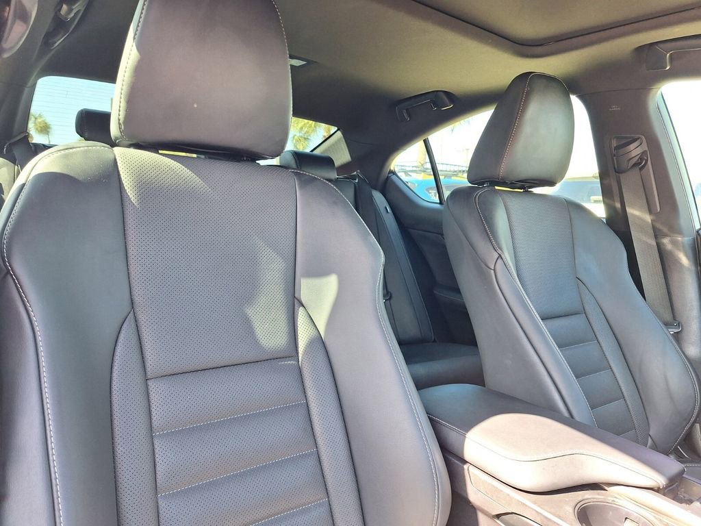 Used 2023 Lexus IS 350 F Sport image 27