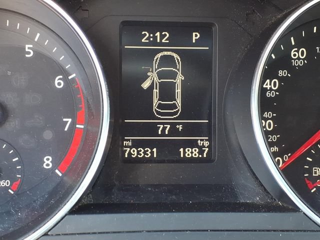 Used 2017 Volkswagen Jetta SE FWD image 25