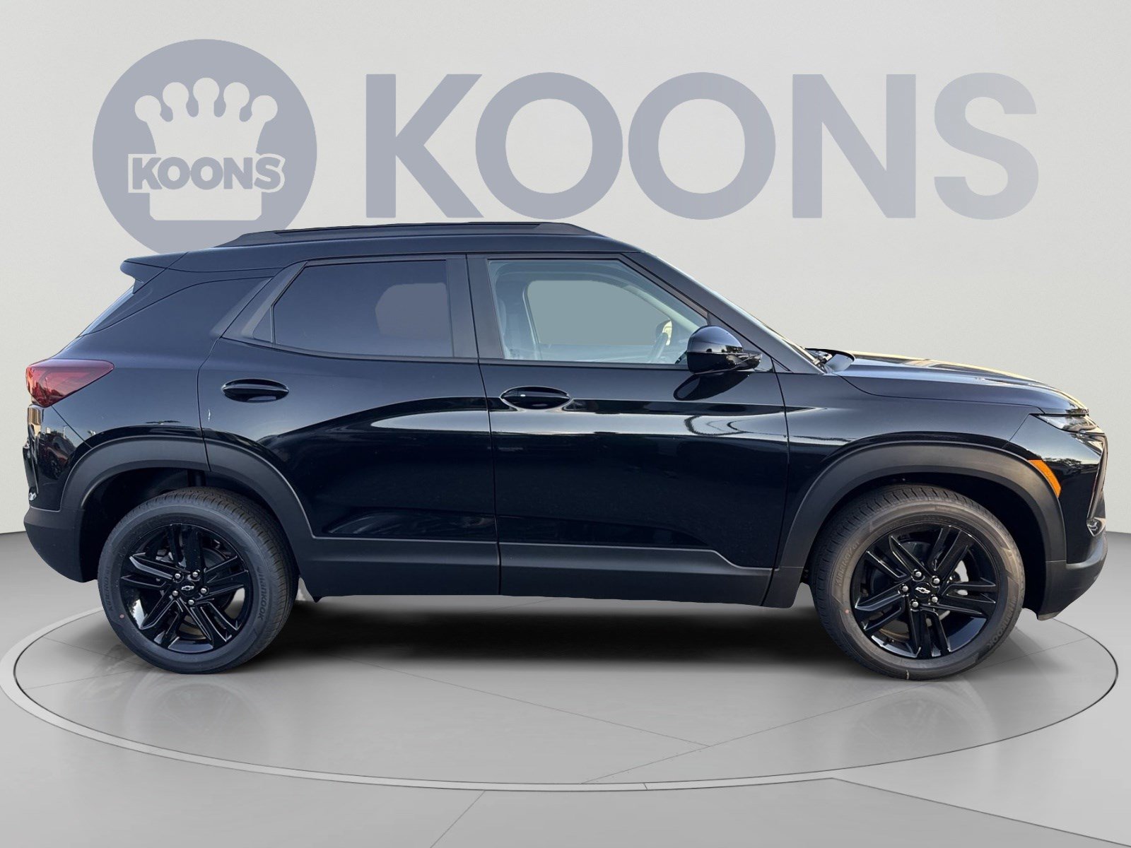 New 2026 Chevrolet TrailBlazer LT w/ Midnight Edition FWD image 5