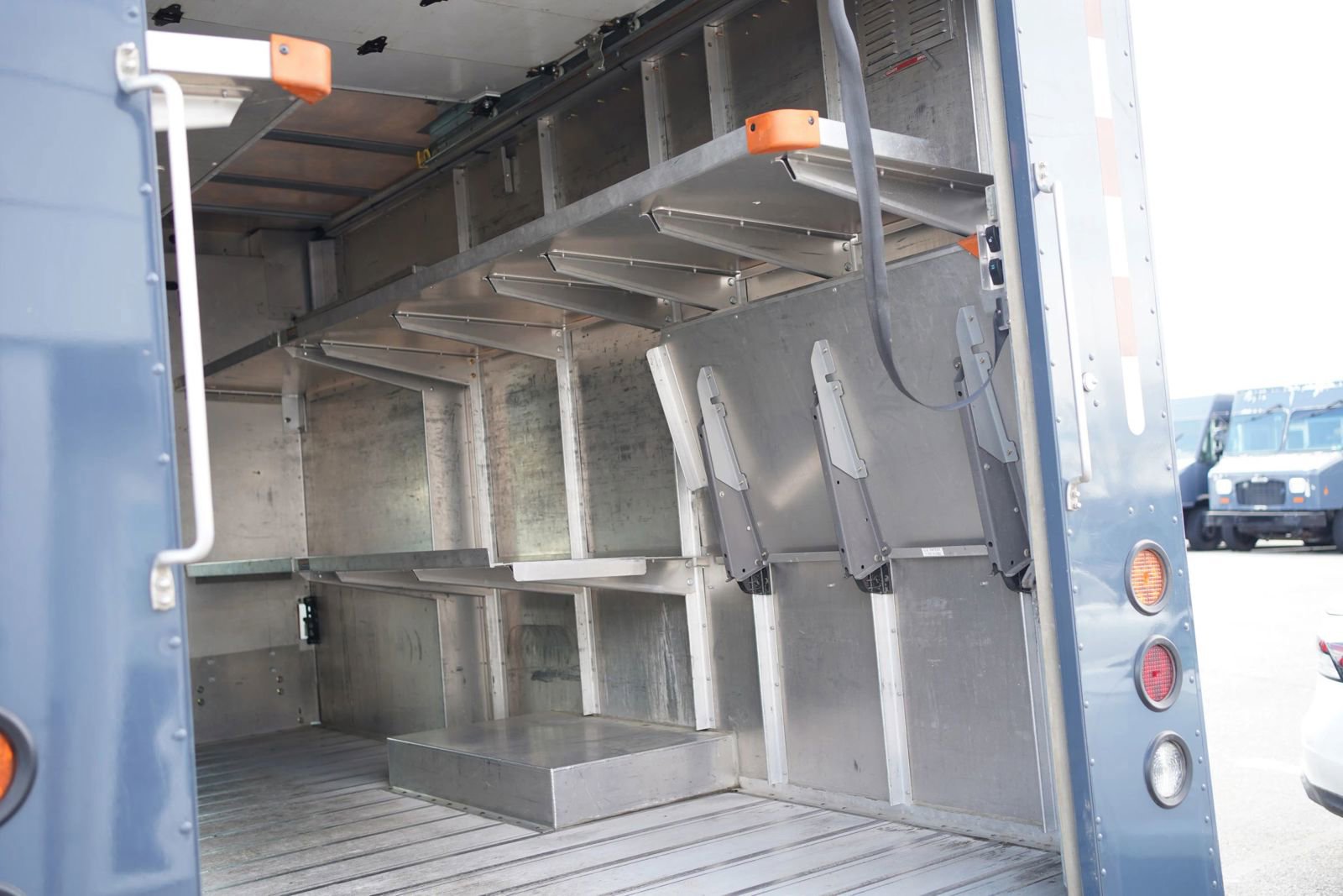 Used 2021 Ford Transit 350 DRW image 14