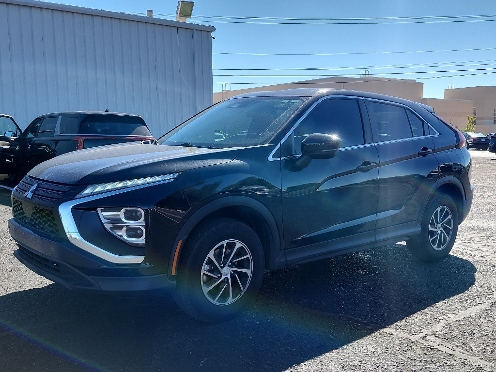 Used 2024 Mitsubishi Eclipse Cross ES AWD/4WD image 2