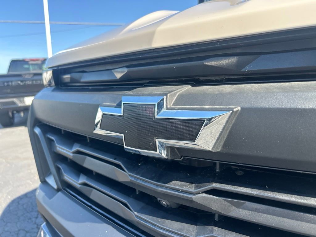 Used 2026 Chevrolet Colorado Trail Boss AWD/4WD image 11