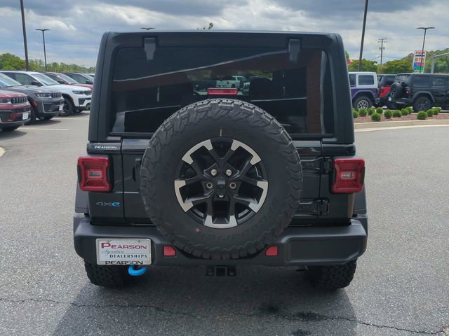 Used 2025 Jeep Wrangler Unlimited Rubicon 4xe w/ Convenience Group AWD/4WD image 5