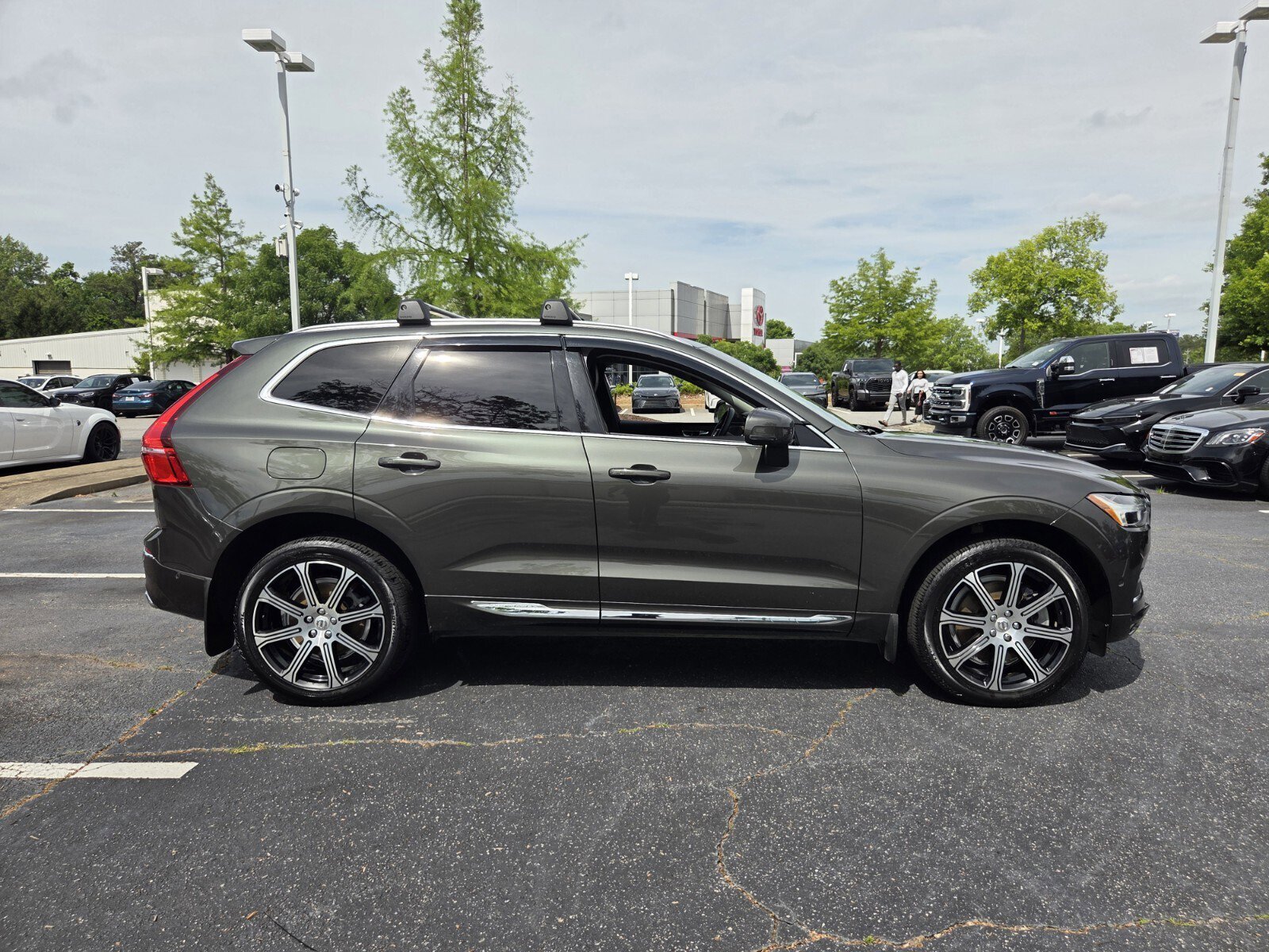 Used 2020 Volvo XC60 T6 Inscription w/ Protection Package Premier AWD/4WD image 5