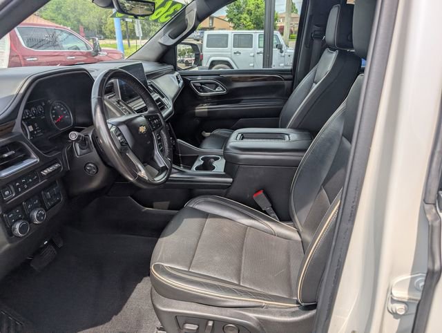 Used 2021 Chevrolet Tahoe Premier w/ Premium Package AWD/4WD image 14