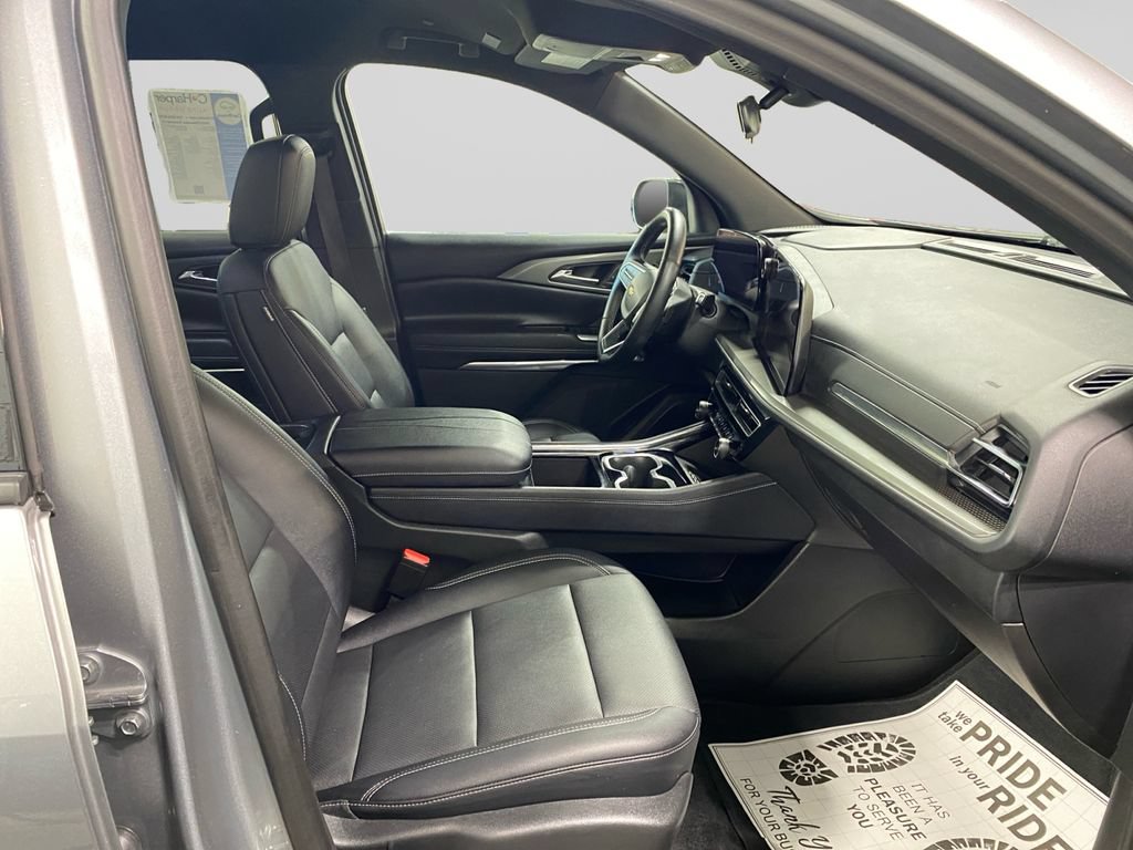 Certified 2025 Chevrolet Traverse LT AWD/4WD image 11