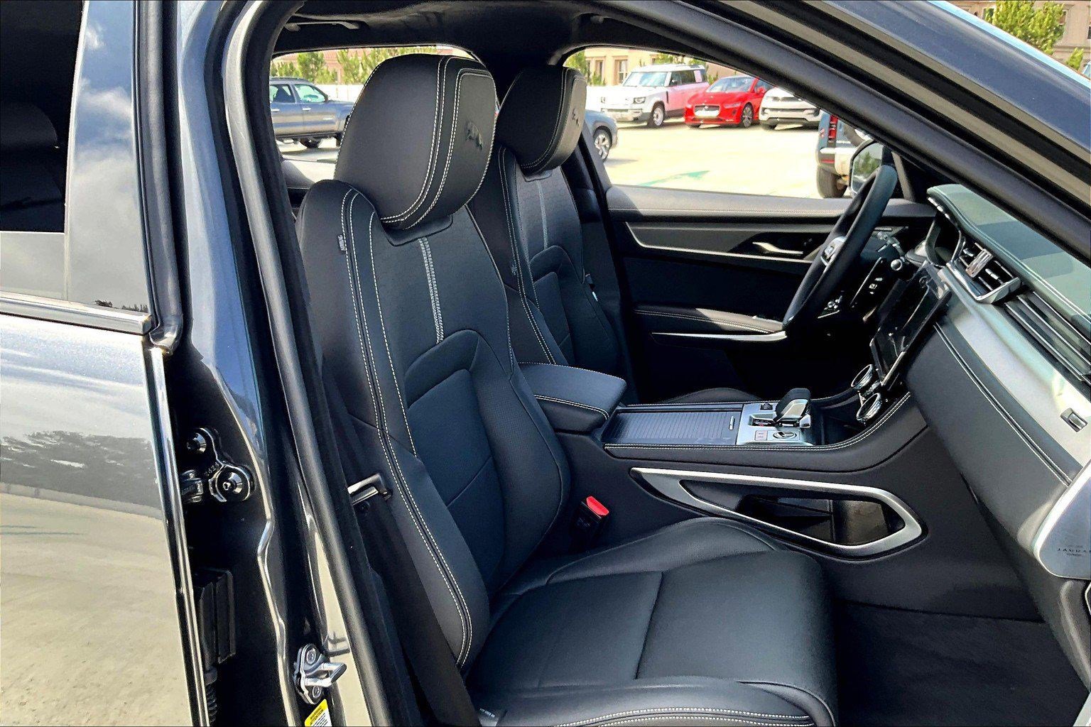 New 2026 Jaguar F-PACE R-Dynamic S image 9