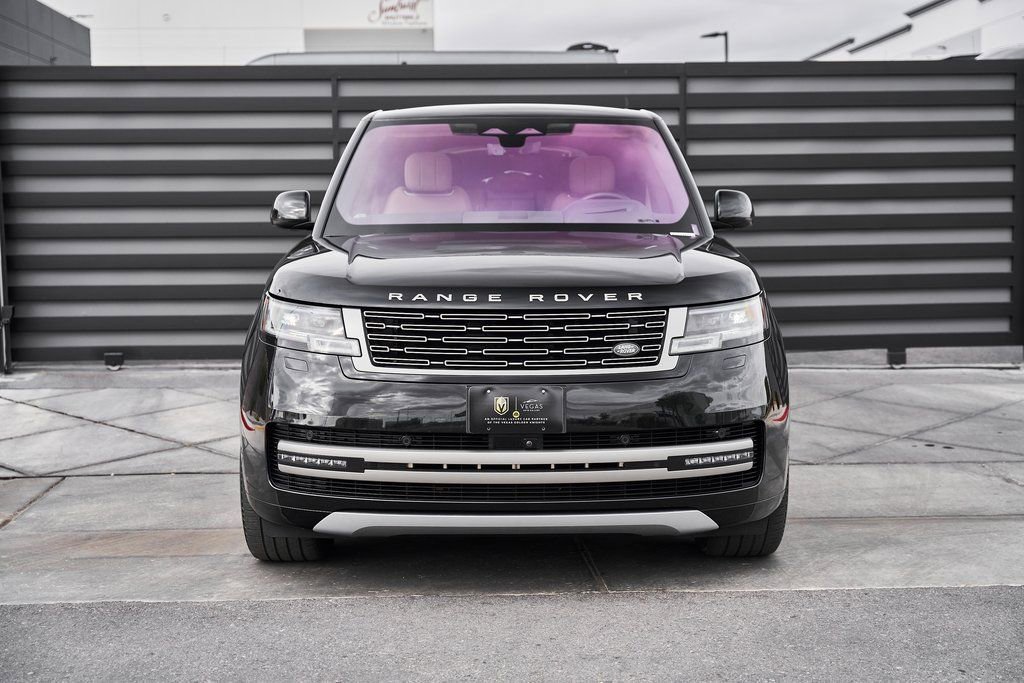 Used 2023 Land Rover Range Rover SE image 13