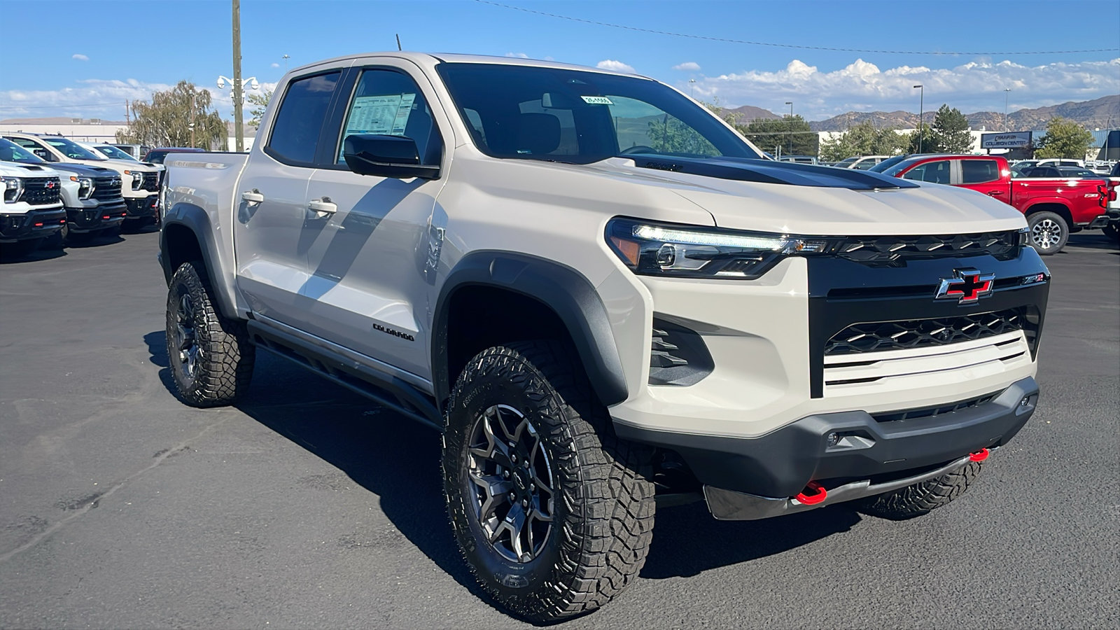 New 2026 Chevrolet Colorado ZR2 w/ Technology Package AWD/4WD image 3
