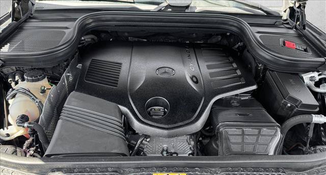 Used 2021 Mercedes-Benz GLS 450 4MATIC image 23