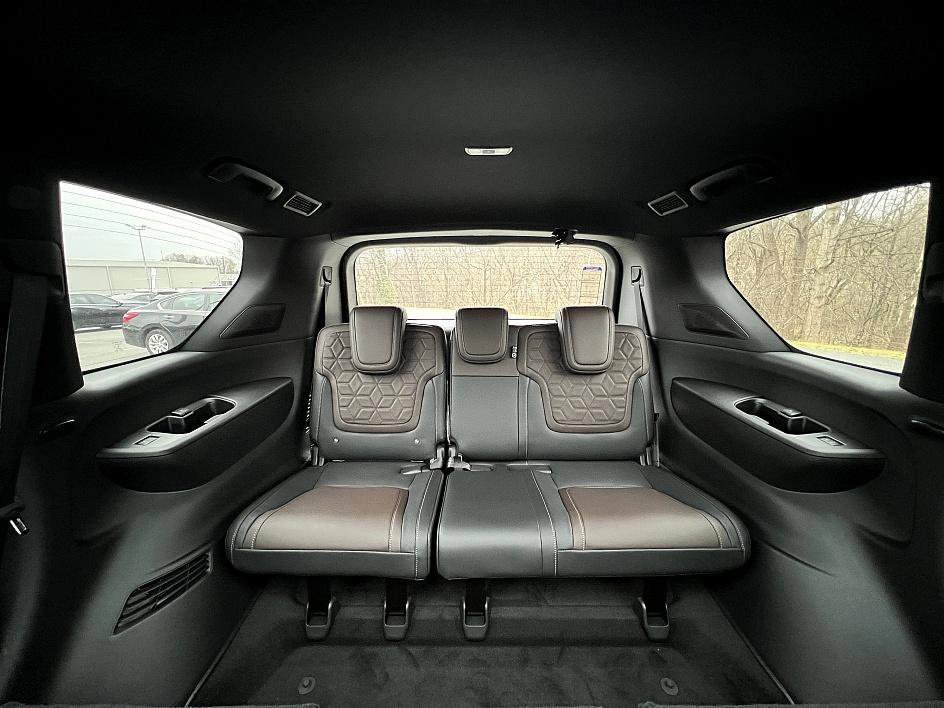 New 2025 Nissan Armada Platinum Reserve image 22