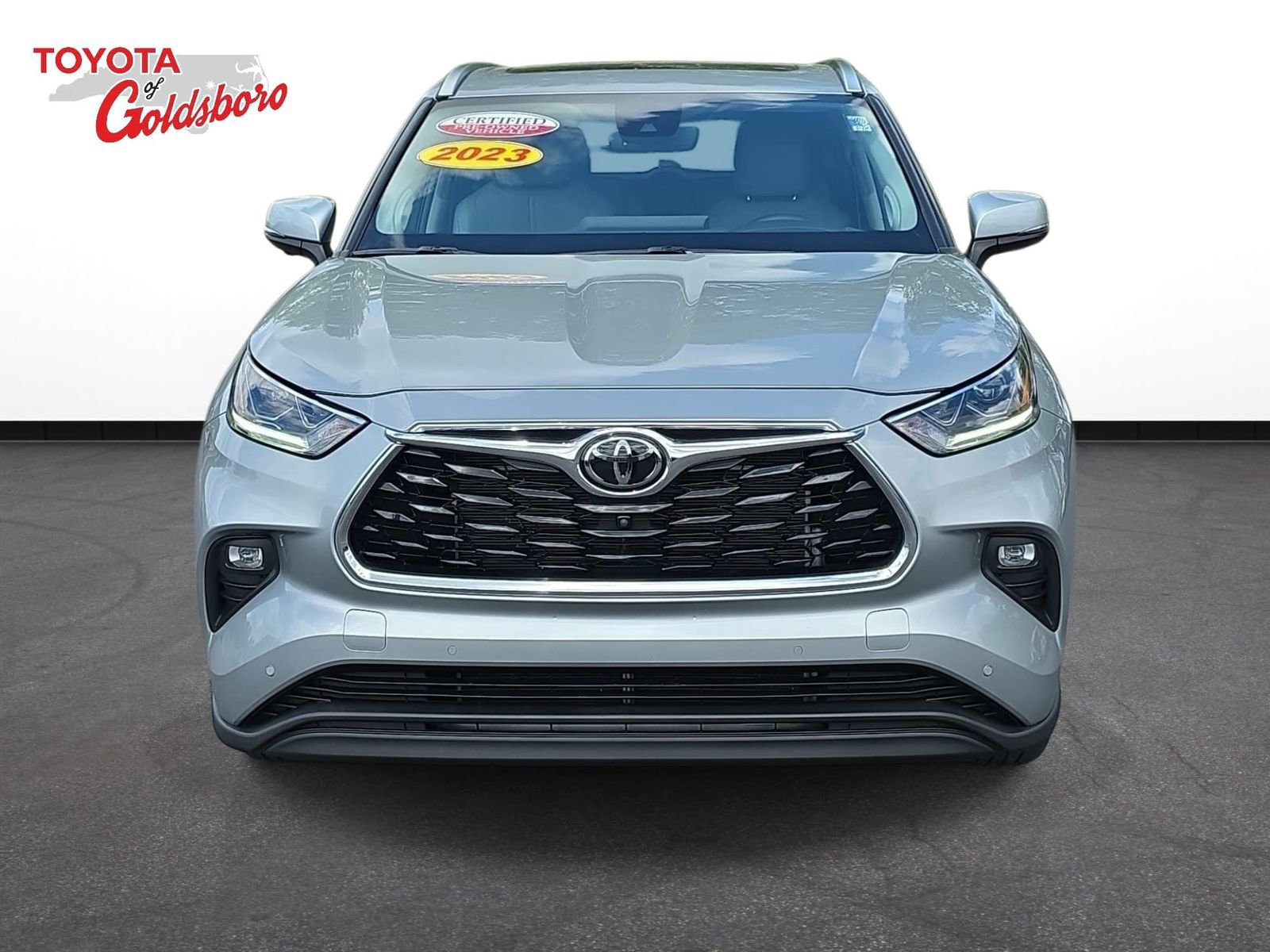 Used 2023 Toyota Highlander Limited image 2