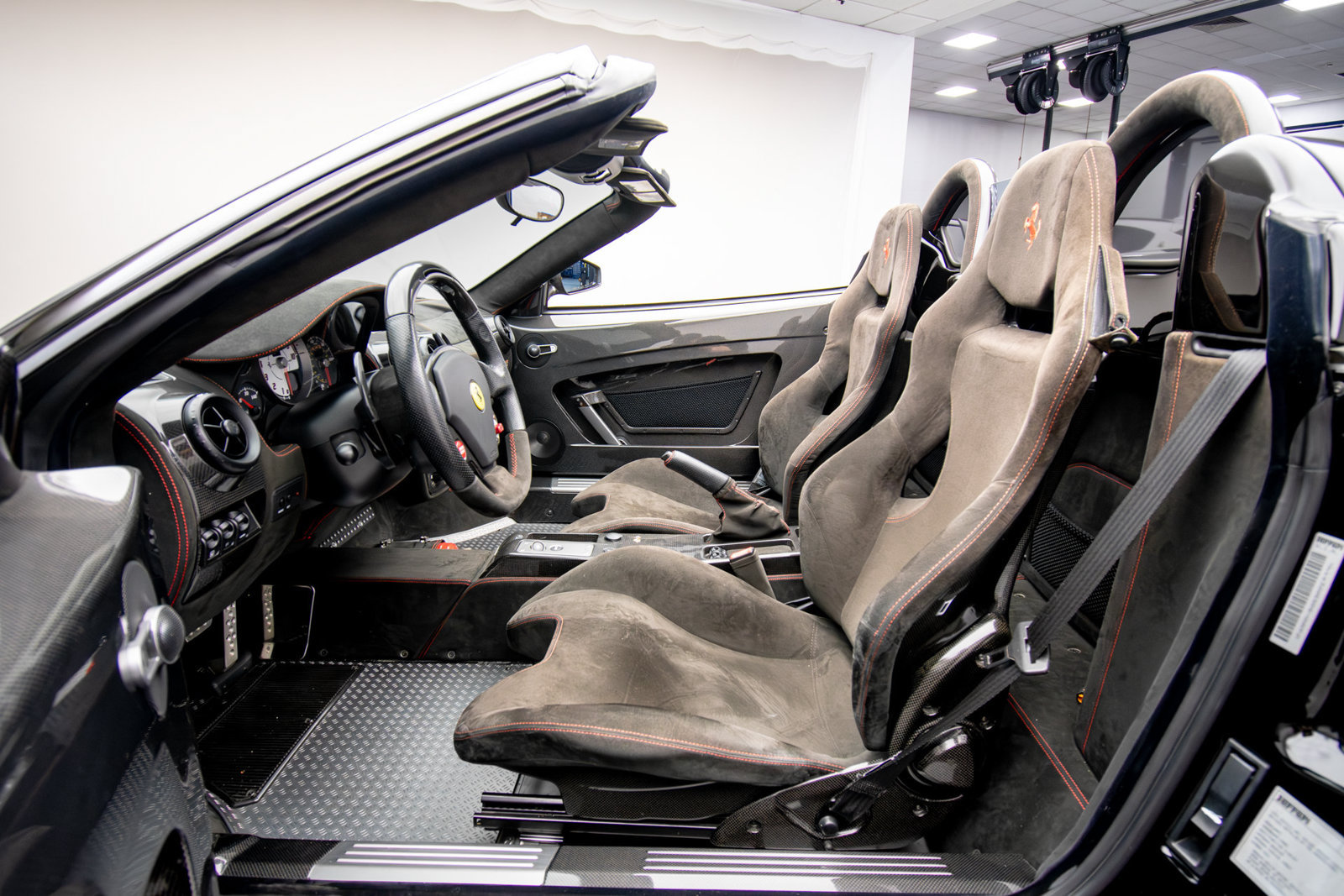 Used 2009 Ferrari F430 Scuderia RWD image 19