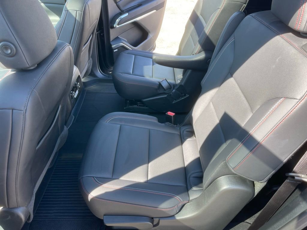 Used 2025 Chevrolet Traverse Z71 w/ Enhanced Driving Package image 23