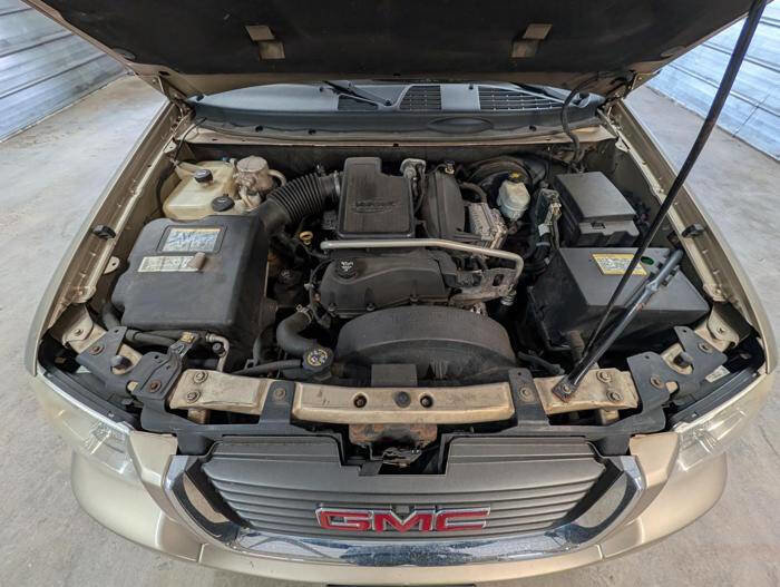Used 2004 GMC Envoy SLT AWD/4WD image 41