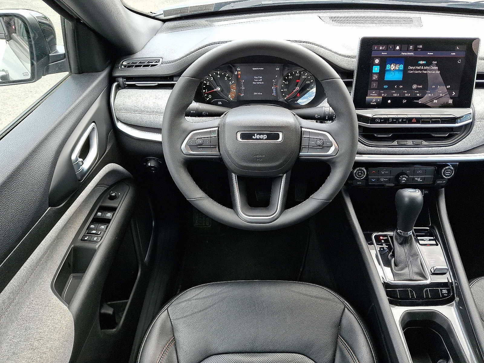Used 2023 Jeep Compass Latitude AWD/4WD image 11
