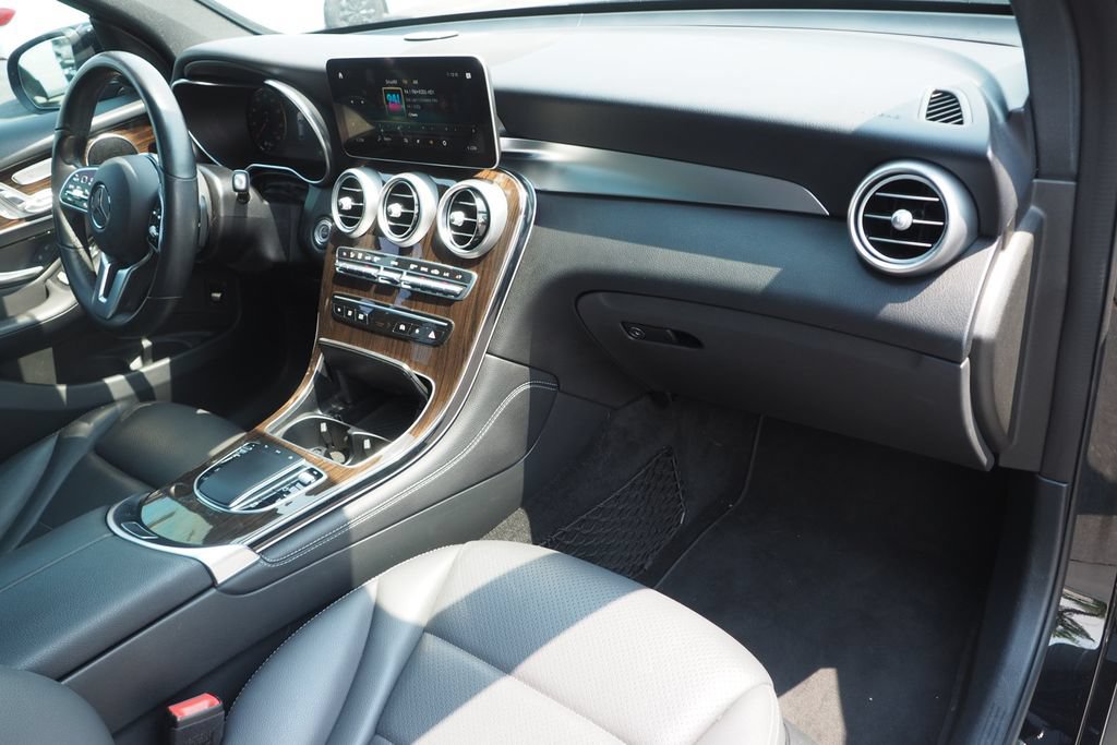 Used 2020 Mercedes-Benz GLC 300 4MATIC Coupe image 22